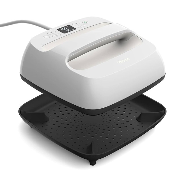 Cricut EasyPress 2 - 9" x 9" Heat Press - Picture 2 of 9